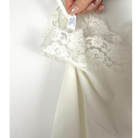 Vintage Vanity Fair Bridal White Slip Dress with Floral Lace Trim • Small - Picture 8 of 10